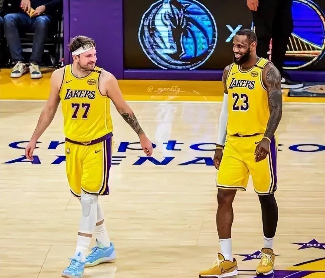 包含詹姆斯轰分再胜森林狼，展现统治级实力的词条