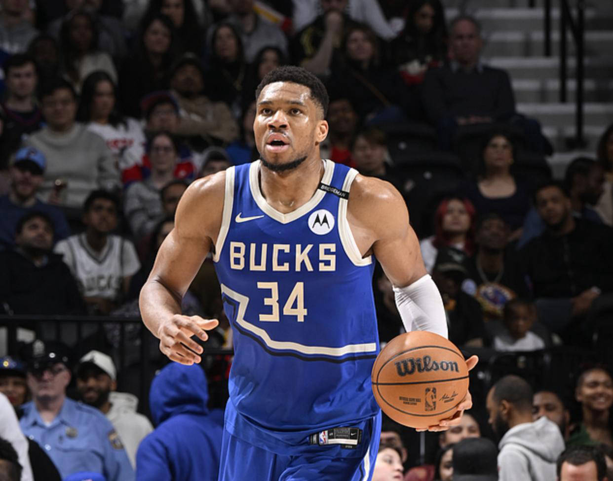 关于雄鹿击败魔术，豪取本月首场胜利的信息