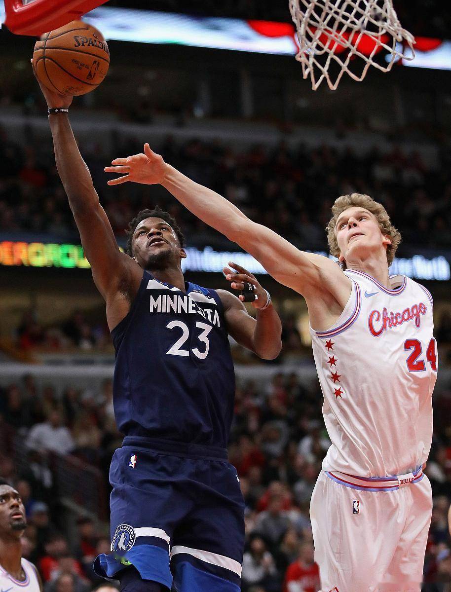 芬兰篮球联赛中一位老将展现出色状态