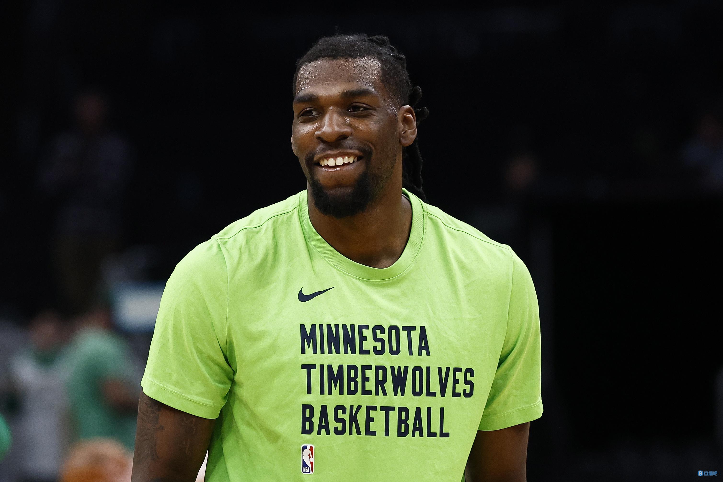 芬兰篮球联赛中一位老将展现出色状态