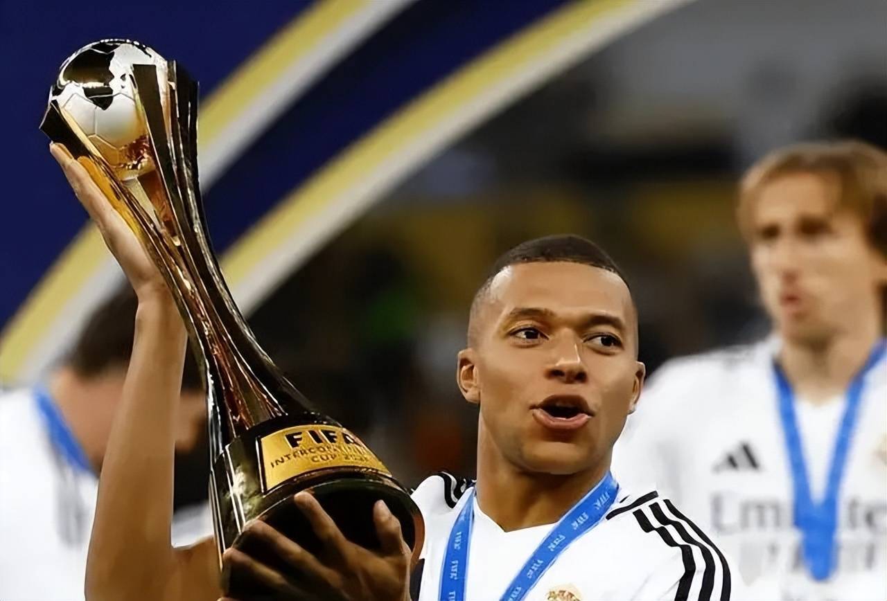 球员连续进球，被誉为欧冠金靴的简单介绍