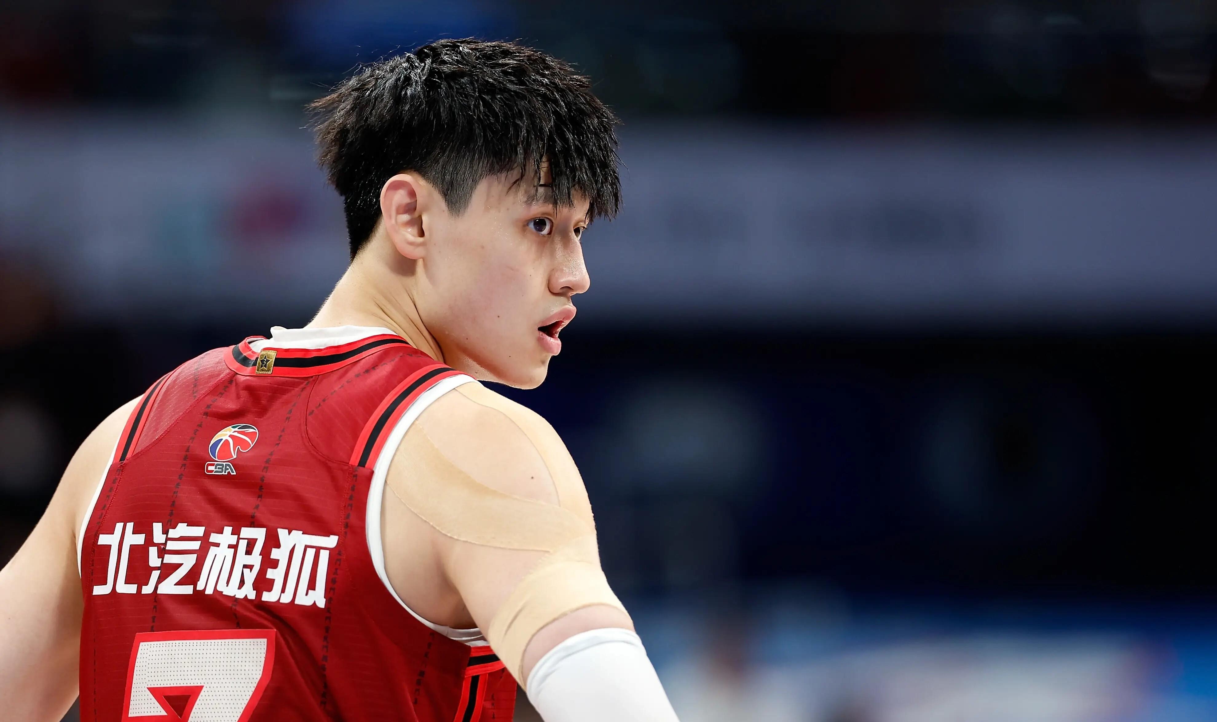 四川队出人意料战胜辽宁男篮，声名大噪