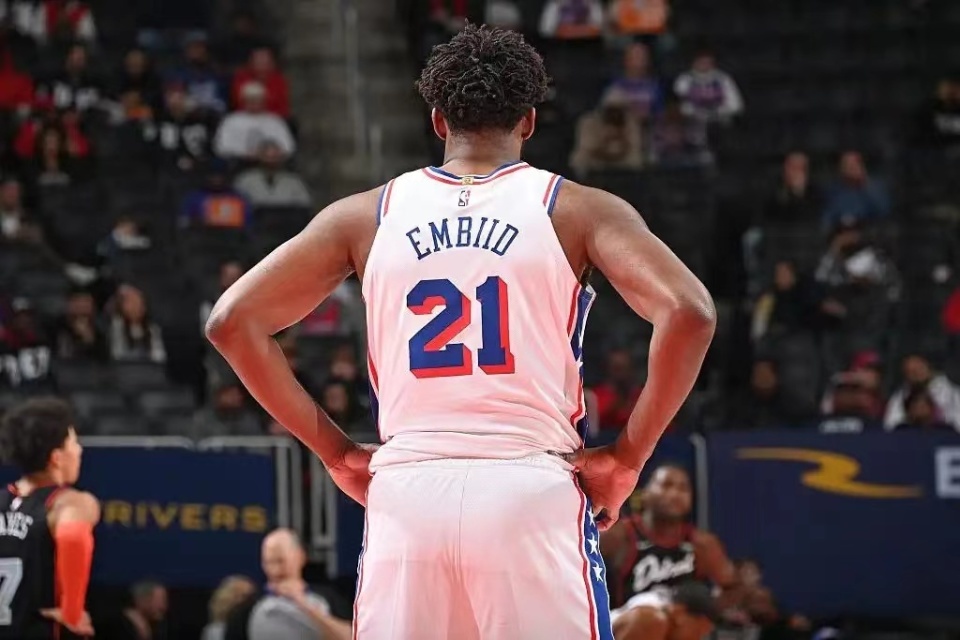 包含湖南队连胜在望，冲击冠军气势如虹的词条