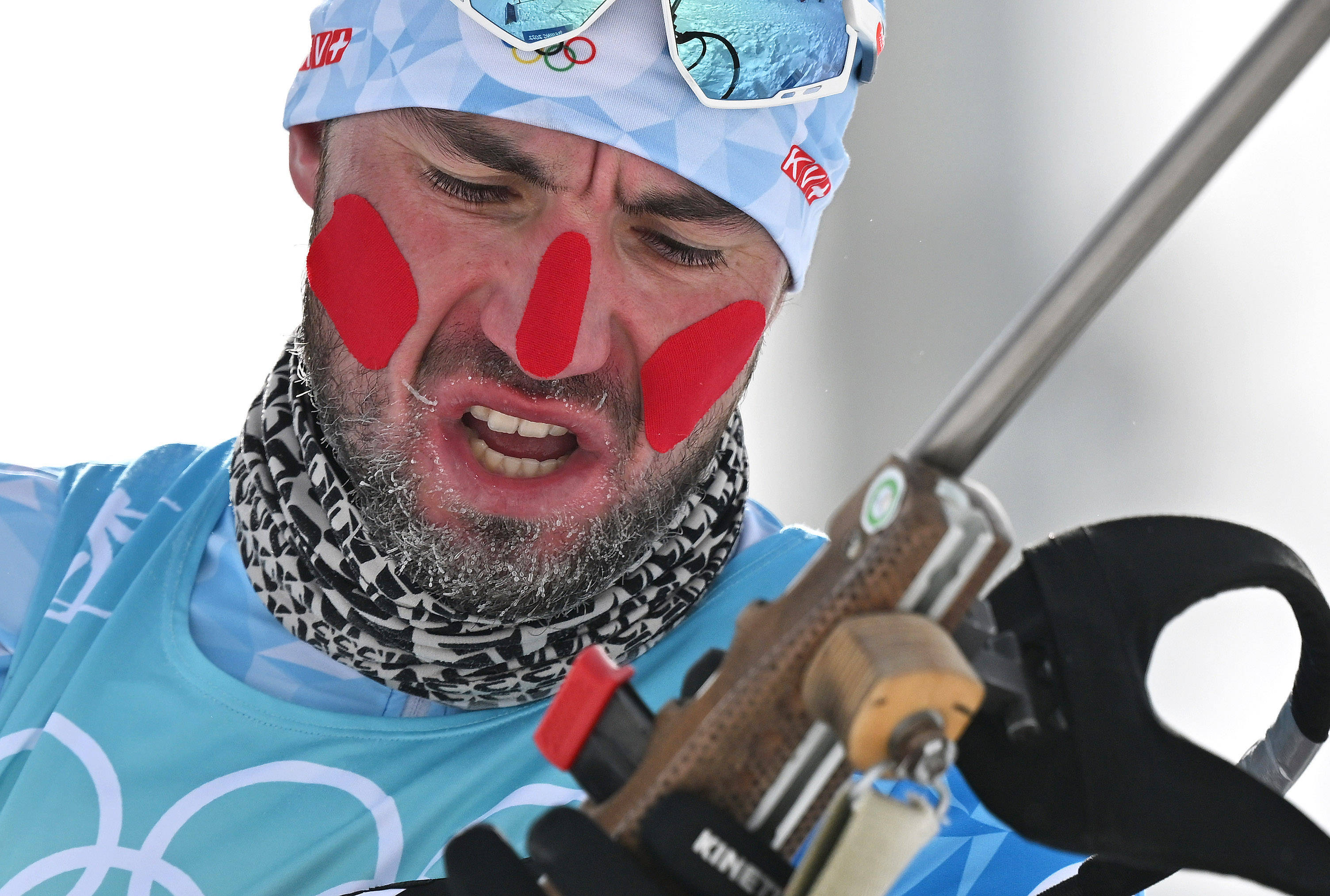 挪威选手勇夺冠军，获得赞誉