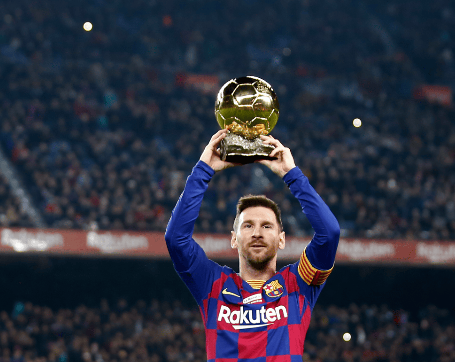 梅西梅开二度，巴塞罗那再胜