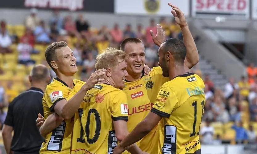 门将神扑守住球门荣耀，热那亚逼平那不勒斯