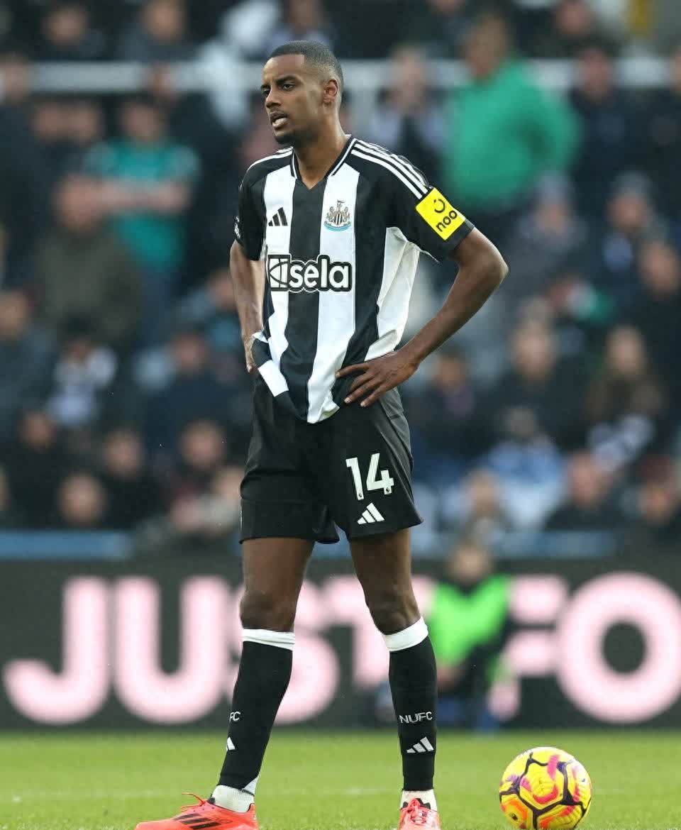 伯恩茅斯主帅因战绩不佳被解雇