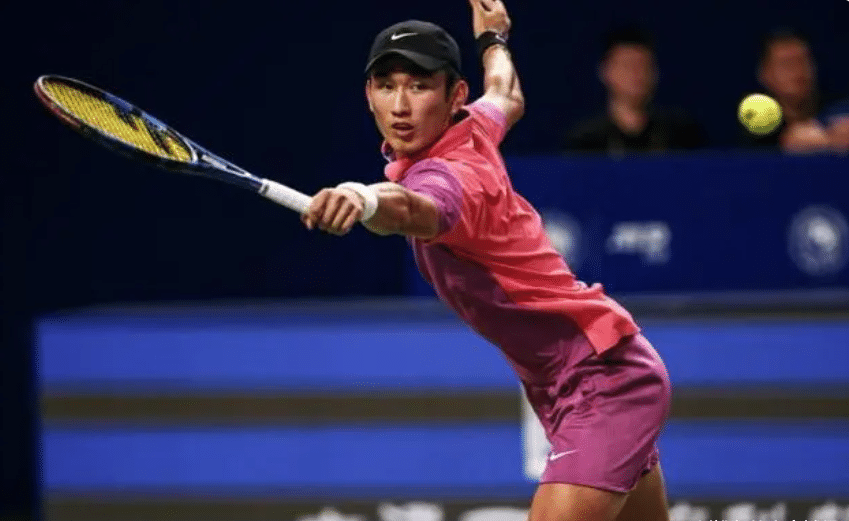 赛前状态佳，选手力压对手夺得第三金牌