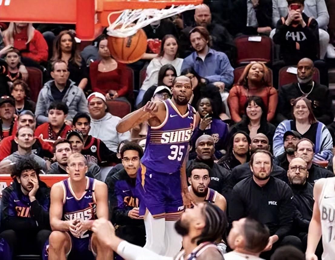 关于人反超猛龙，追赶对手实现逆袭的信息