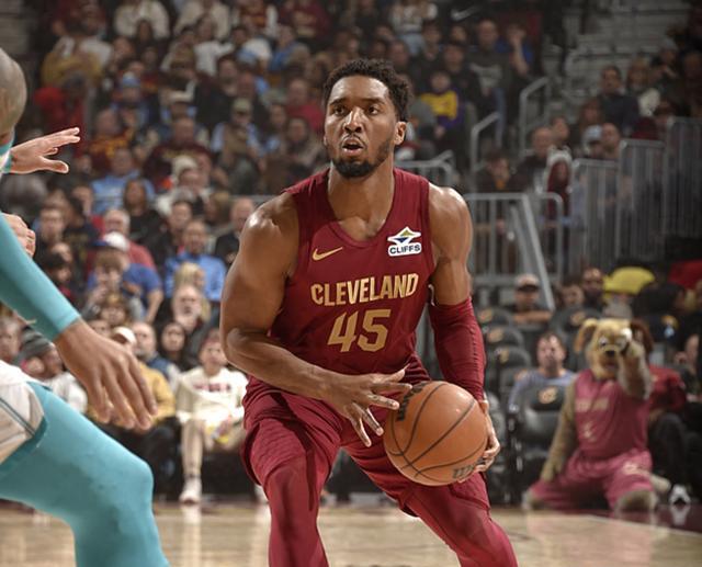 勇士主场大捷，征服黄蜂势不可挡