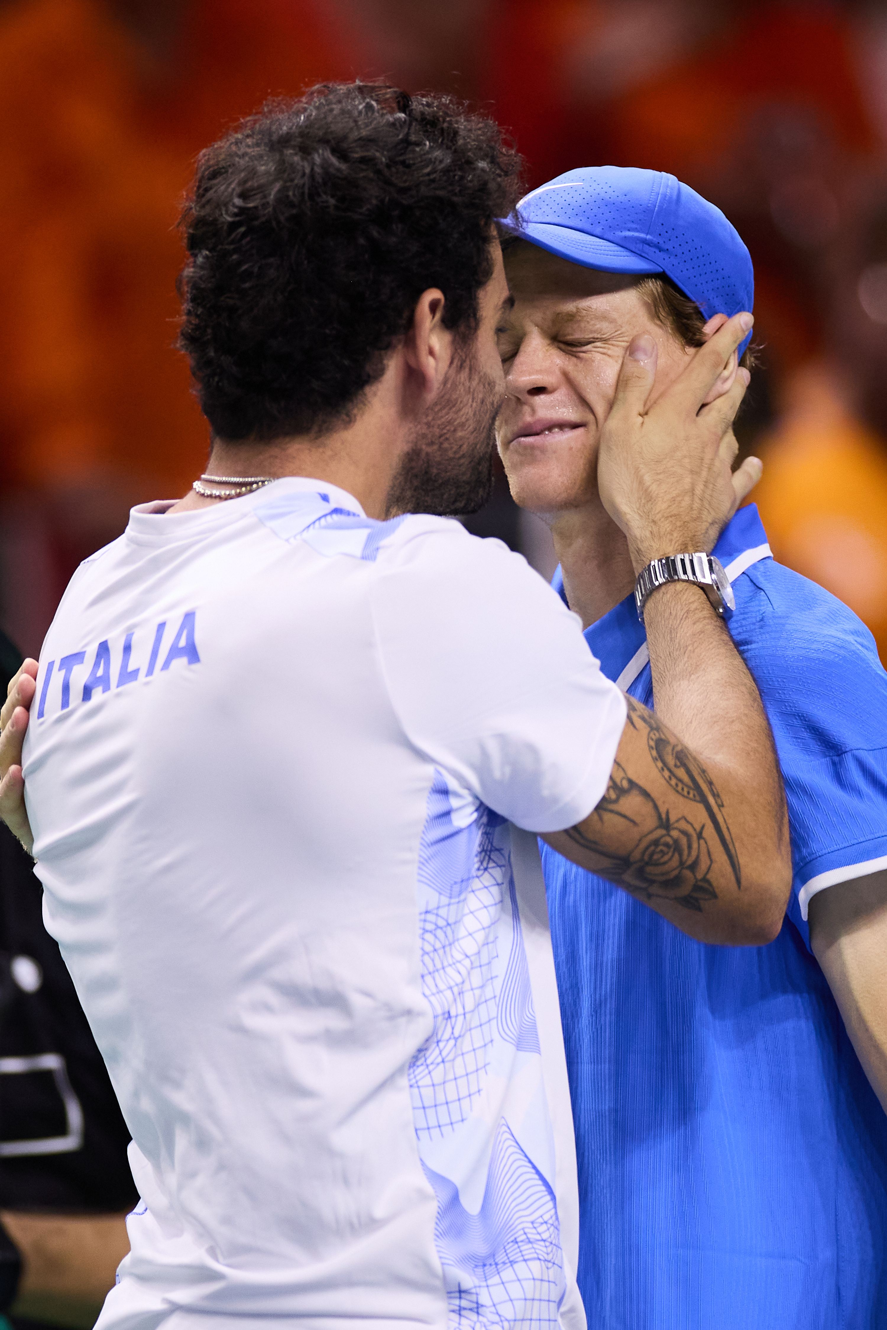 关于意大利举重选手再次登上领奖台的信息