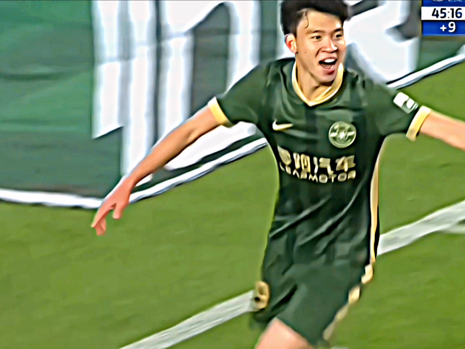 青春风暴横扫球场，运动员绽放最炫风采