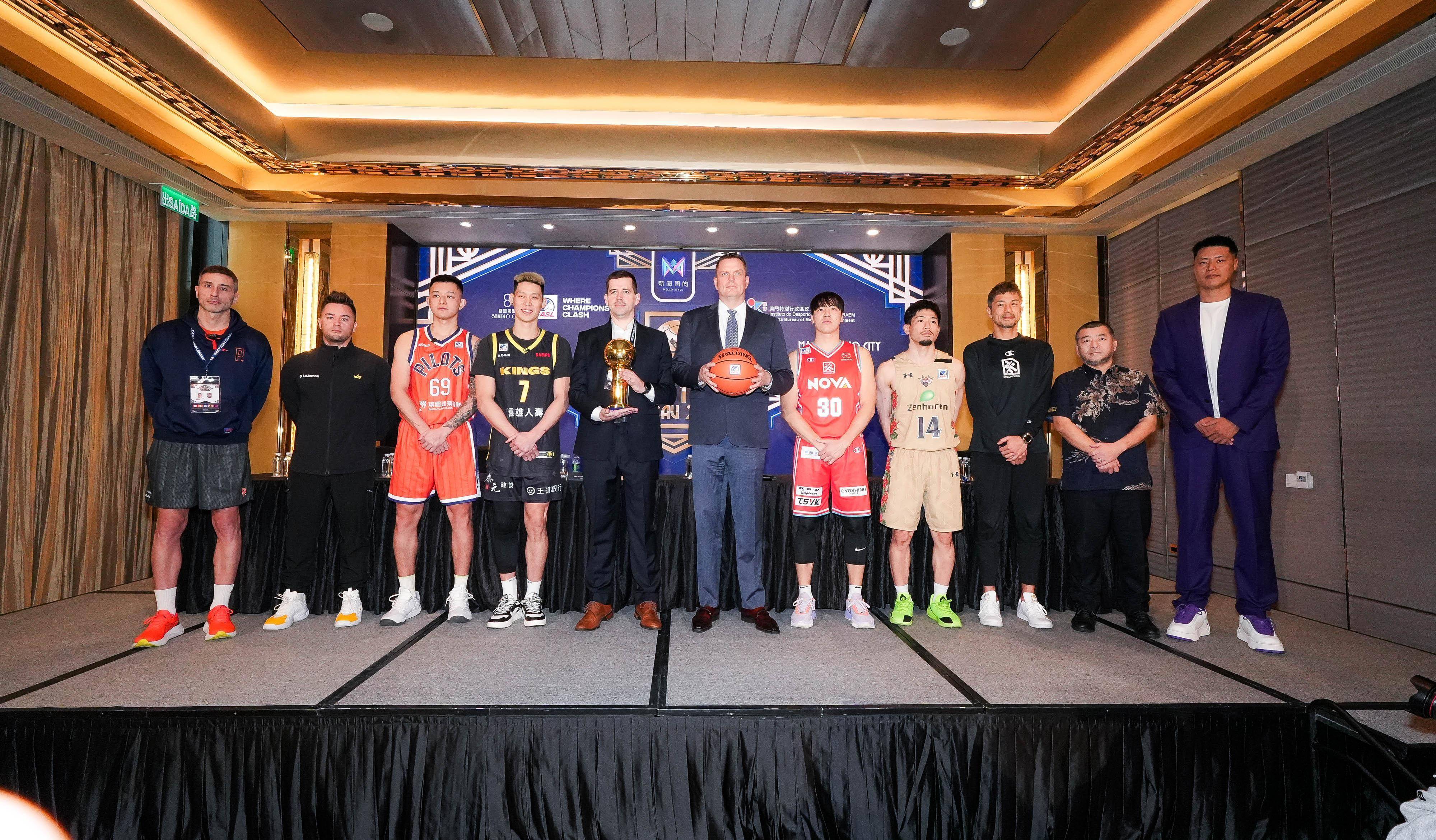 开云平台-包含东亚区足球界的巅峰对决即将上演，赢家谁？的词条