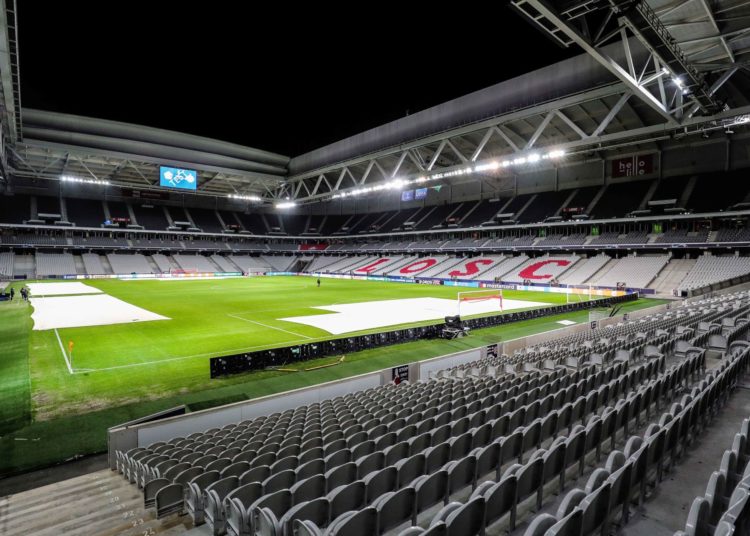 里尔法对主场因雨延再一次定克