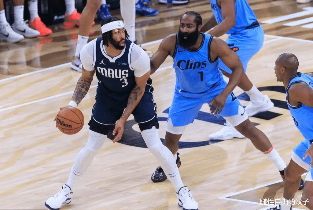 快船队员火力全开，轻松击败对手