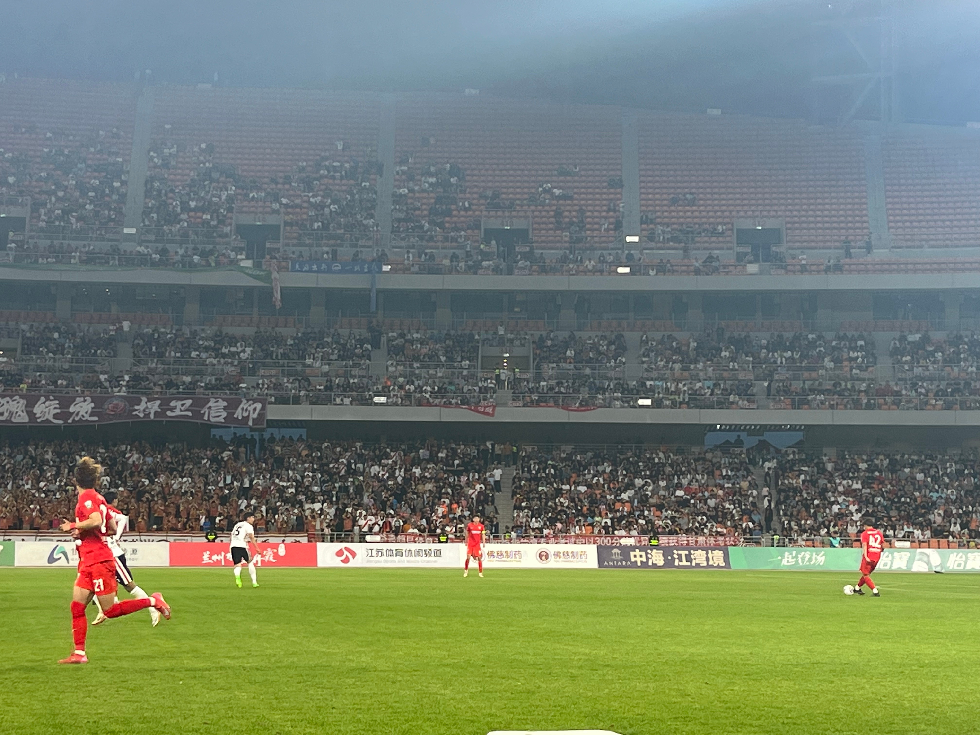 关于寂静球场！球队客场比赛取得冰冷逆转的信息