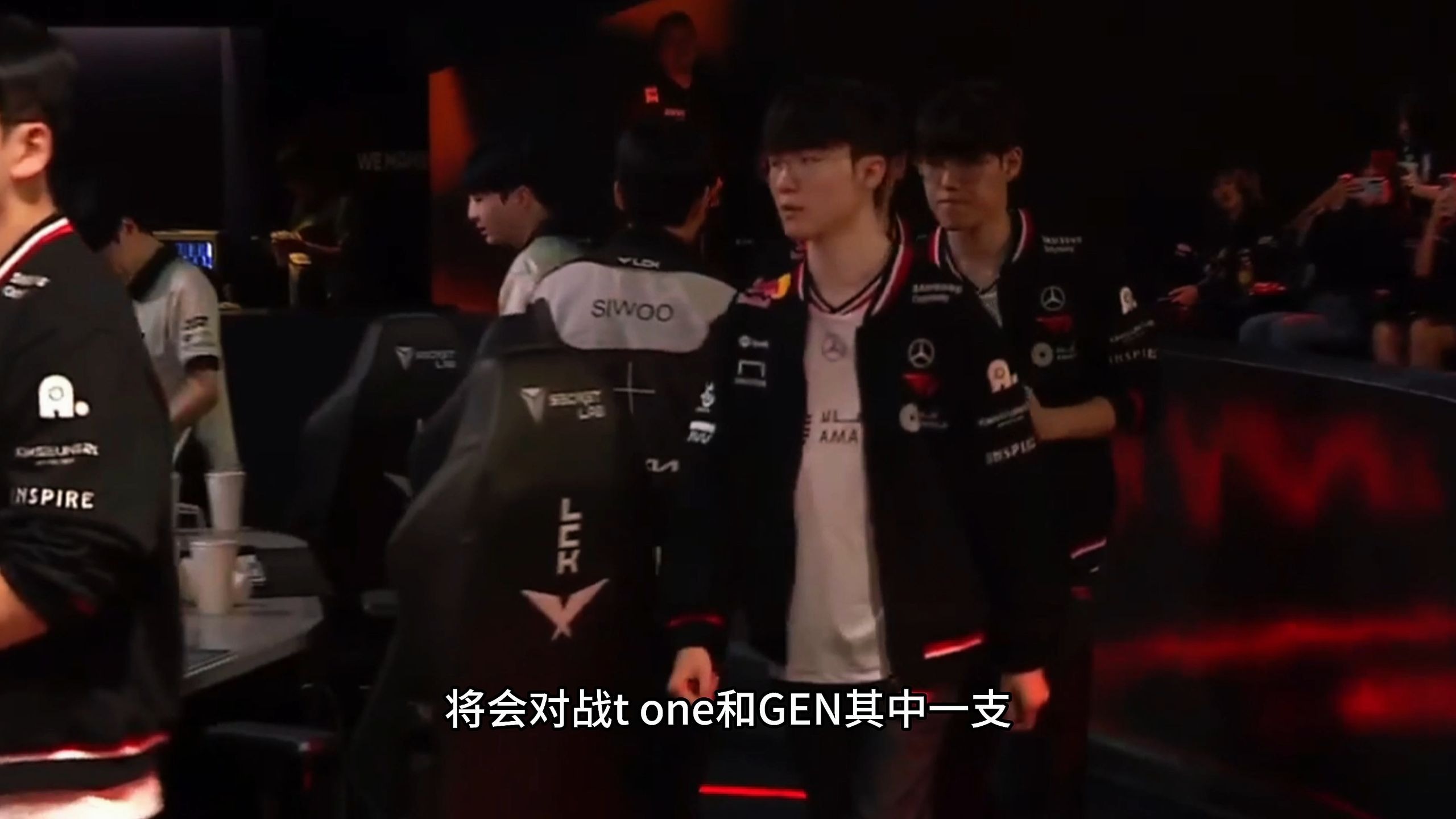 T1绝杀V5，Jankos关键团战开团秒人顶尖较量2025世界赛，留下经典瞬间的简单介绍