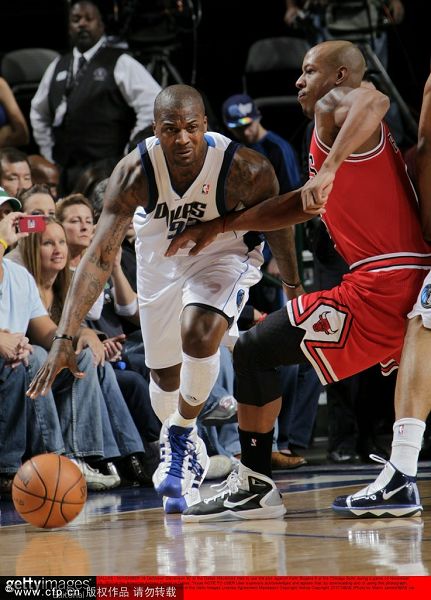 尼克斯击败小牛，罗斯高效拿下25分