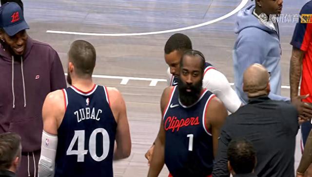 火箭胜过爵士，哈登大放异彩