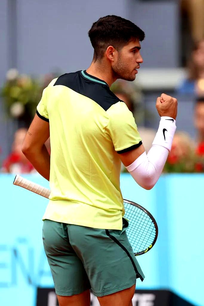 包含法网翻盘美网，阿尔卡拉斯惊艳四座的词条